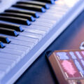 Piano numérique portable ou meuble : lequel choisir pour vos besoins ?